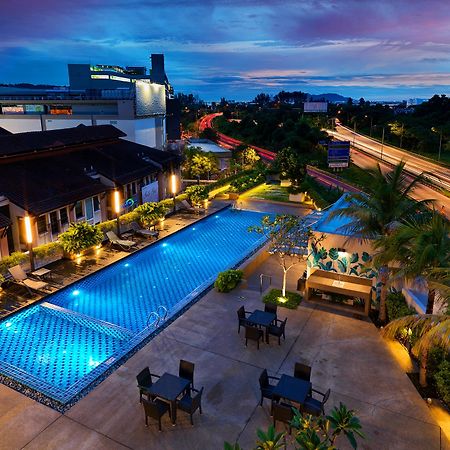 Eastin Hotel Penang Sungai Dua Bukit Exterior photo